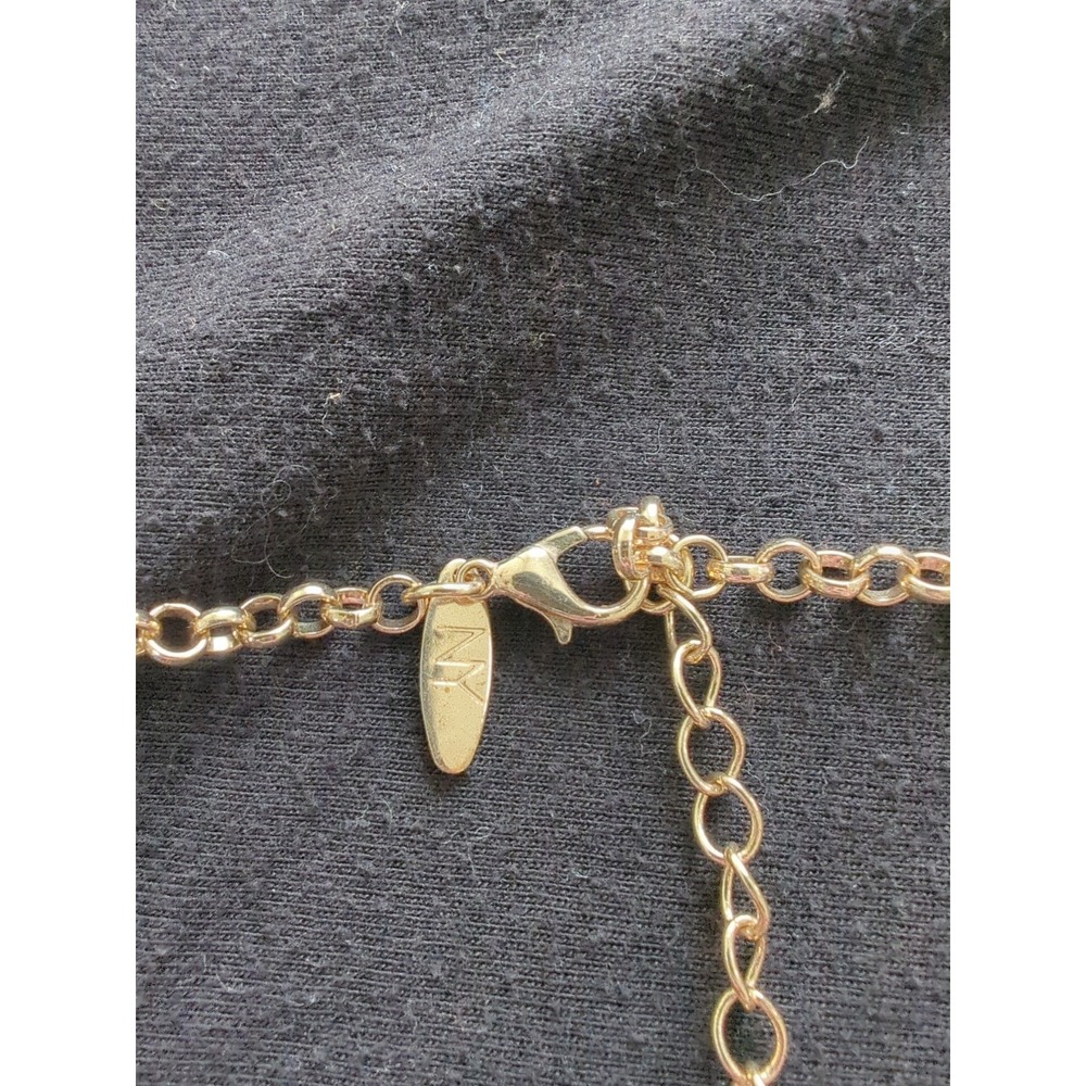 Vintage Gold Toned Bib Necklace With Dark Pink Beads - Stamped NY - Picture 2 of 2